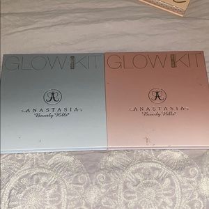 Anastasia Glow kits in Gleam and That Glow
